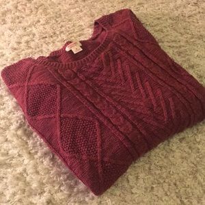 Maroon sweater